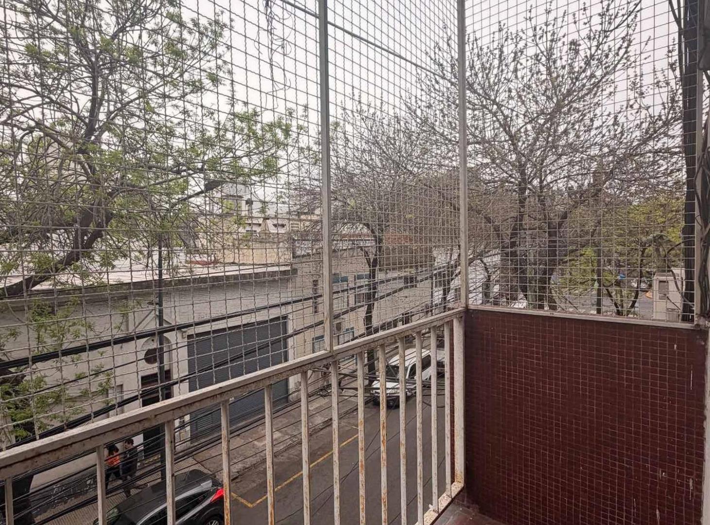 Foto de Alquiler Depto 2 Ambientes al frente en Balvanera, imagen 4