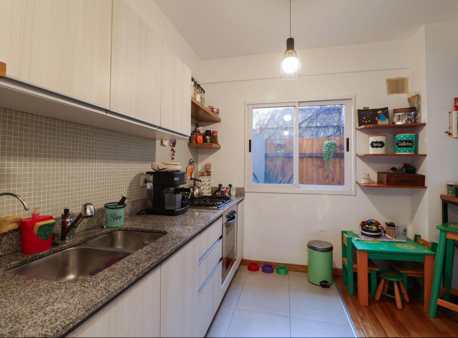 Foto de VENTA PH TRIPLEX 3 AMB PATIO Y TERRAZA - CABALLITO, imagen 5