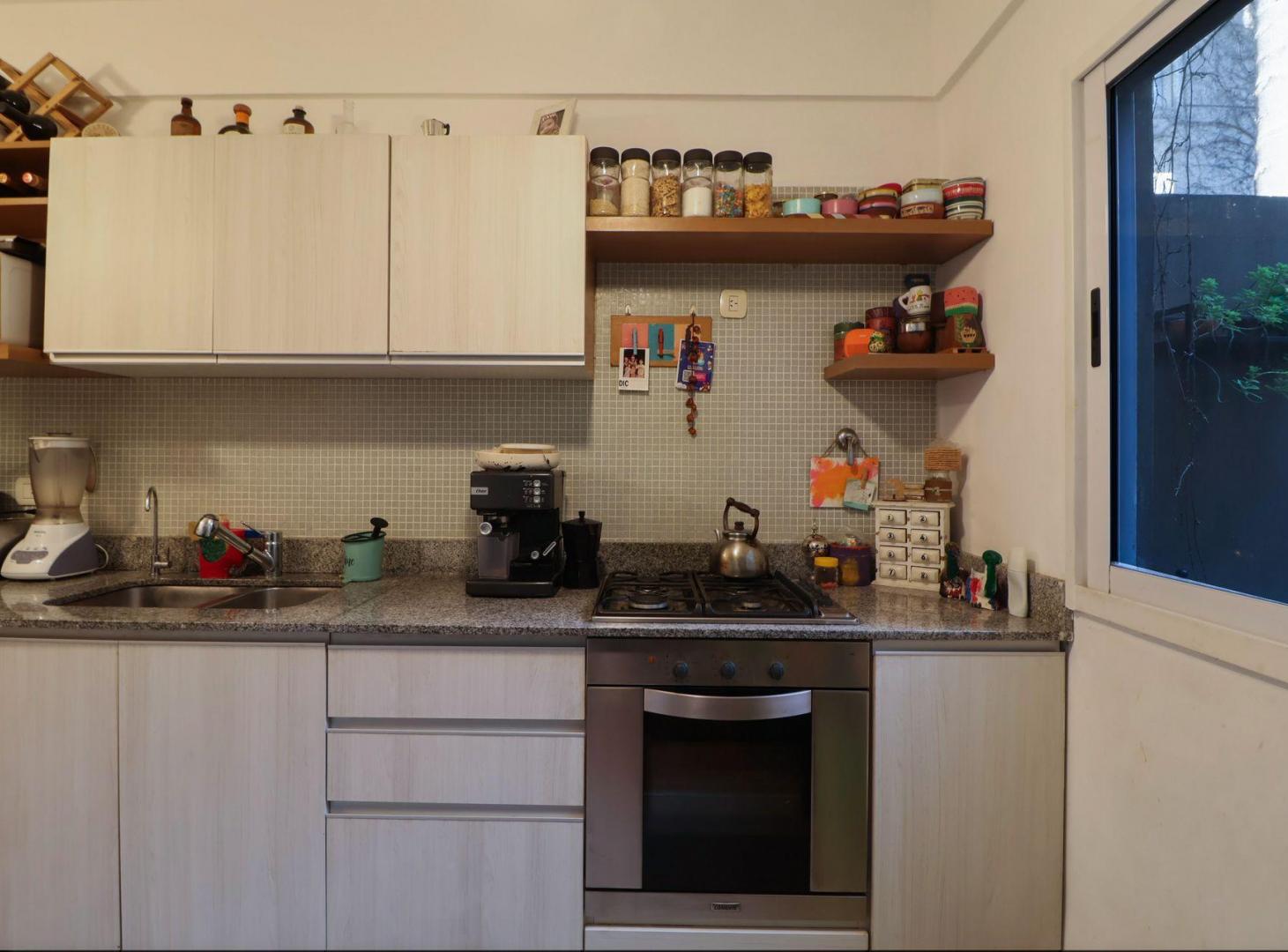 Foto de VENTA PH TRIPLEX 3 AMB PATIO Y TERRAZA - CABALLITO, imagen 2