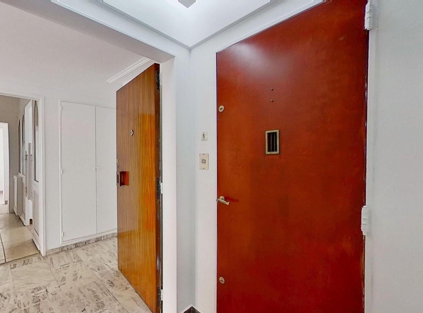 Foto de VENTA depto 4 AMB DEP C/ COCHERA baulera CABALLITO, imagen 2