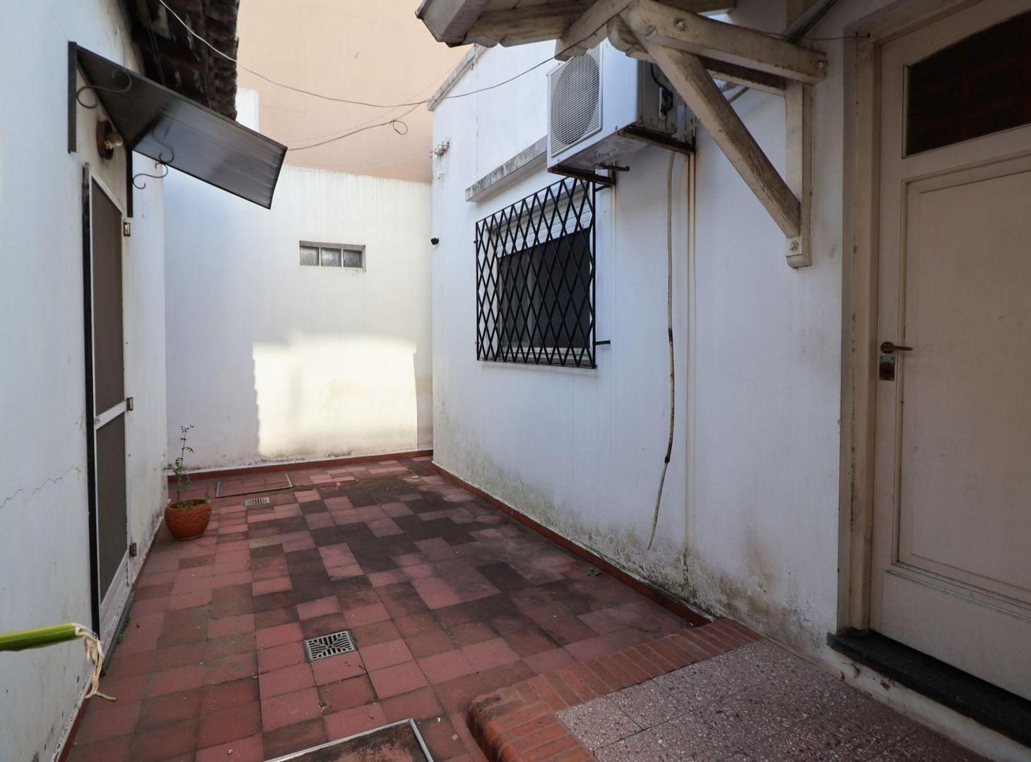 Foto de Venta 2 casas sobre mismo lote jardín V.Ballester, imagen 4