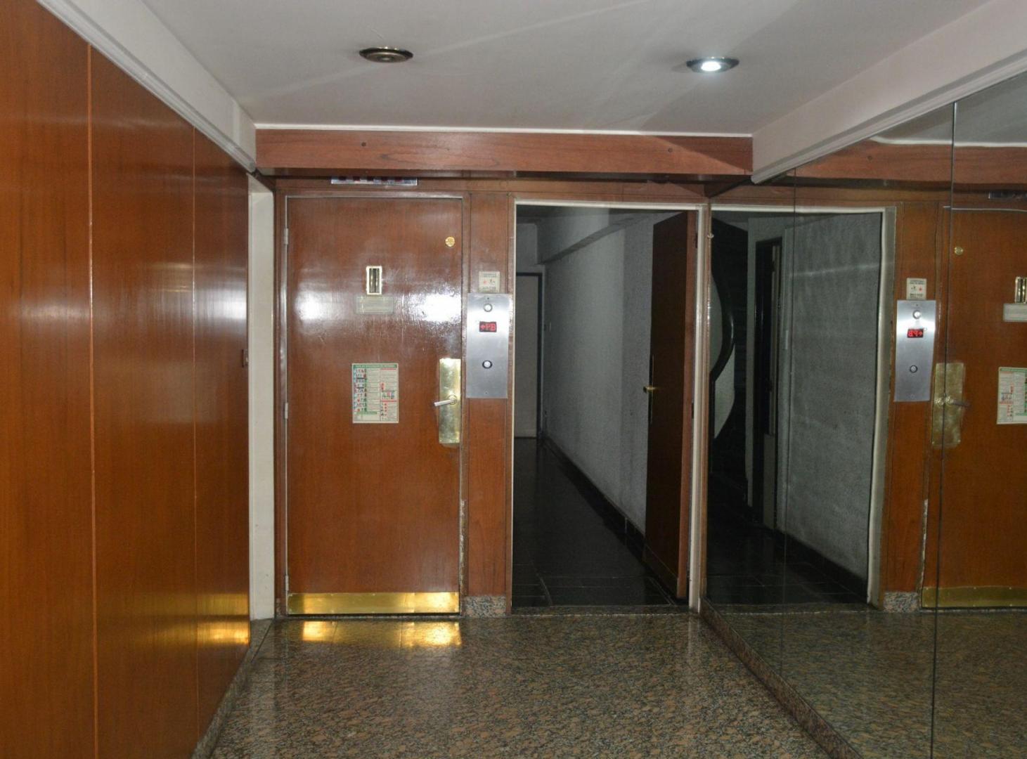 Foto de Venta departamento de 3 ambientes c/ balcon BOEDO, imagen 4