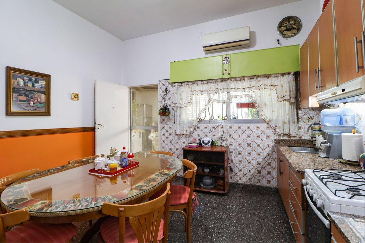 Foto de Venta casa 3 amb, terraza, patio, coch. Avellaneda, imagen 5