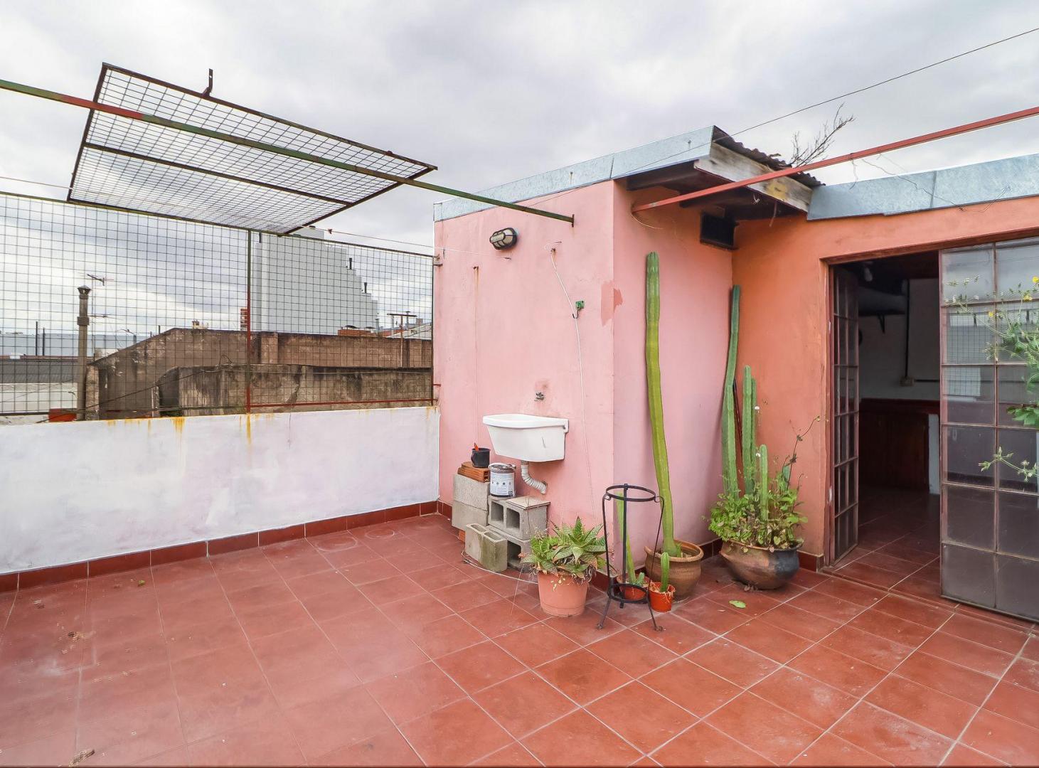 Foto de PH 4 ambientes con terraza y quincho en Boedo, imagen 5
