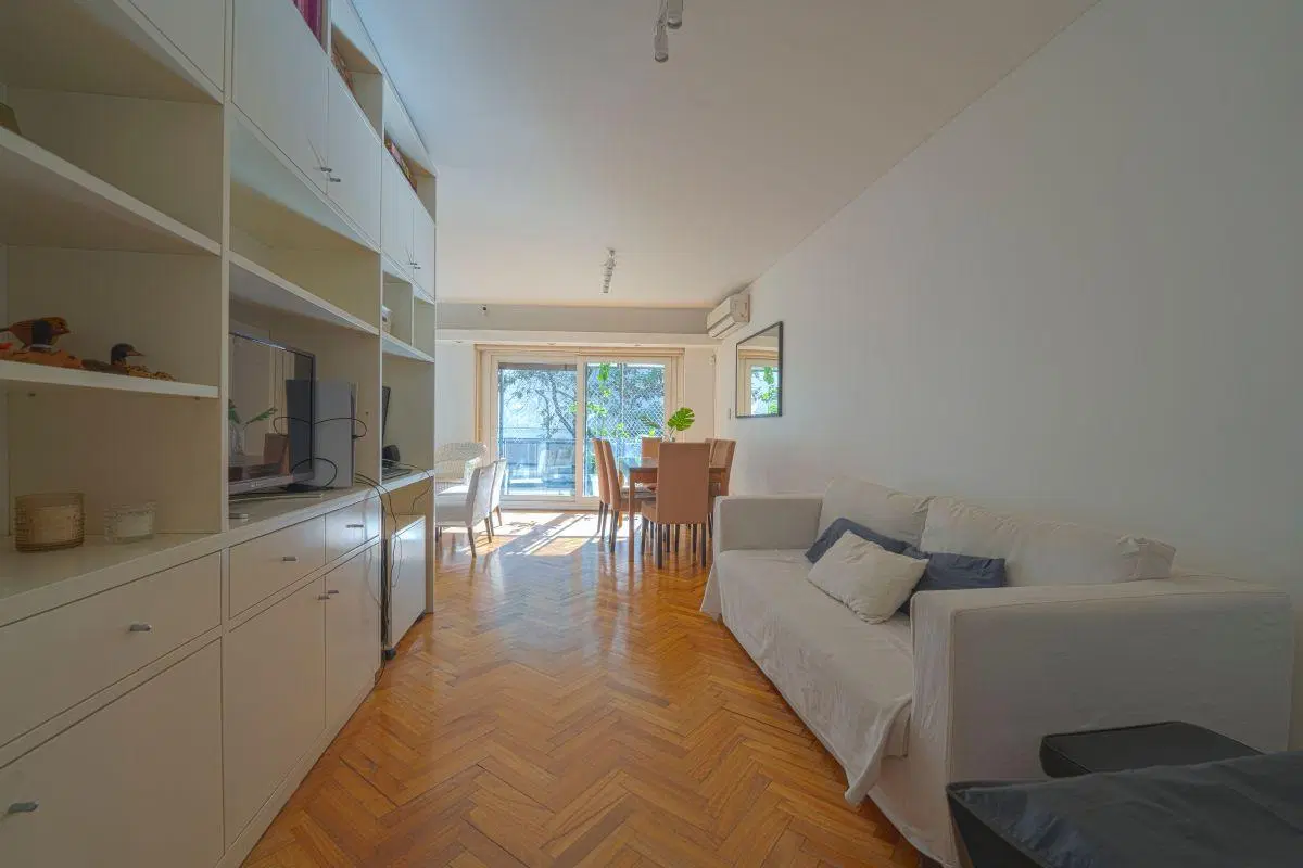 French 2428 | 125 m² de luz y amplitud con cochera en Recoleta 2