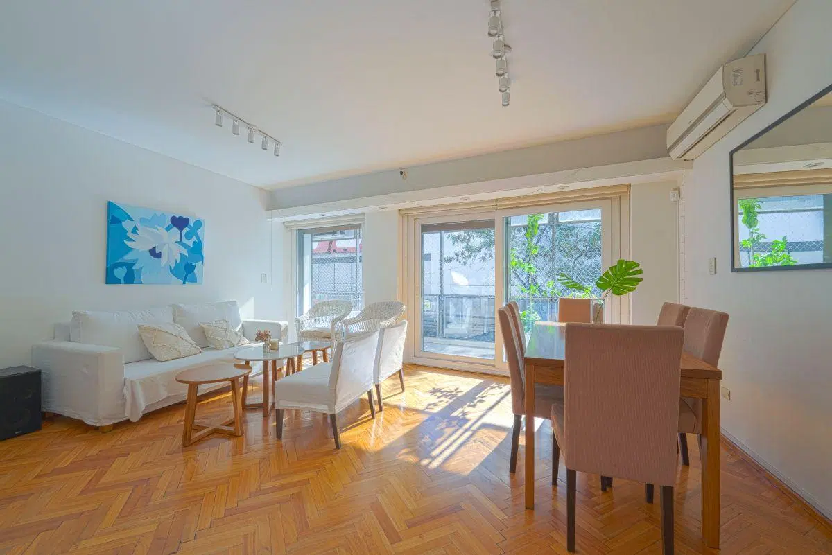 French 2428 | 125 m² de luz y amplitud con cochera en Recoleta 8