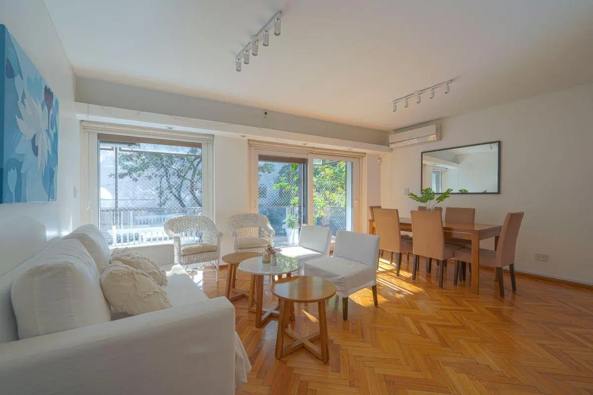 French 2428 | 125 m² de luz y amplitud con cochera en Recoleta 3