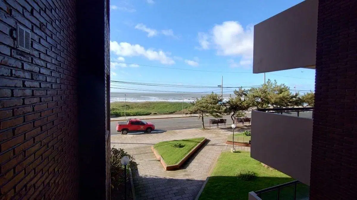 Departamento céntrico vista al mar 3