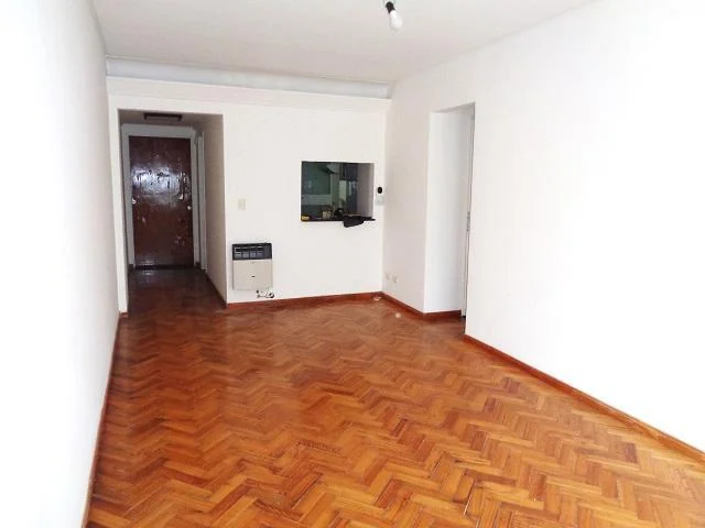 4 AMBIENTES TOTALMENTE A NUEVO-BALCÒN-FRENTE 4