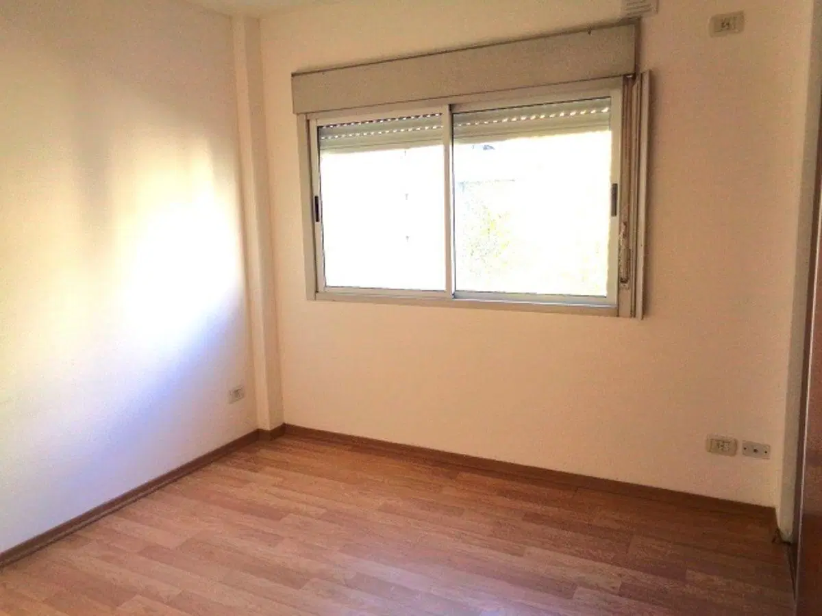 2 HERMOSOS AMBIENTES AL FRENTE CON BALCÓN 4