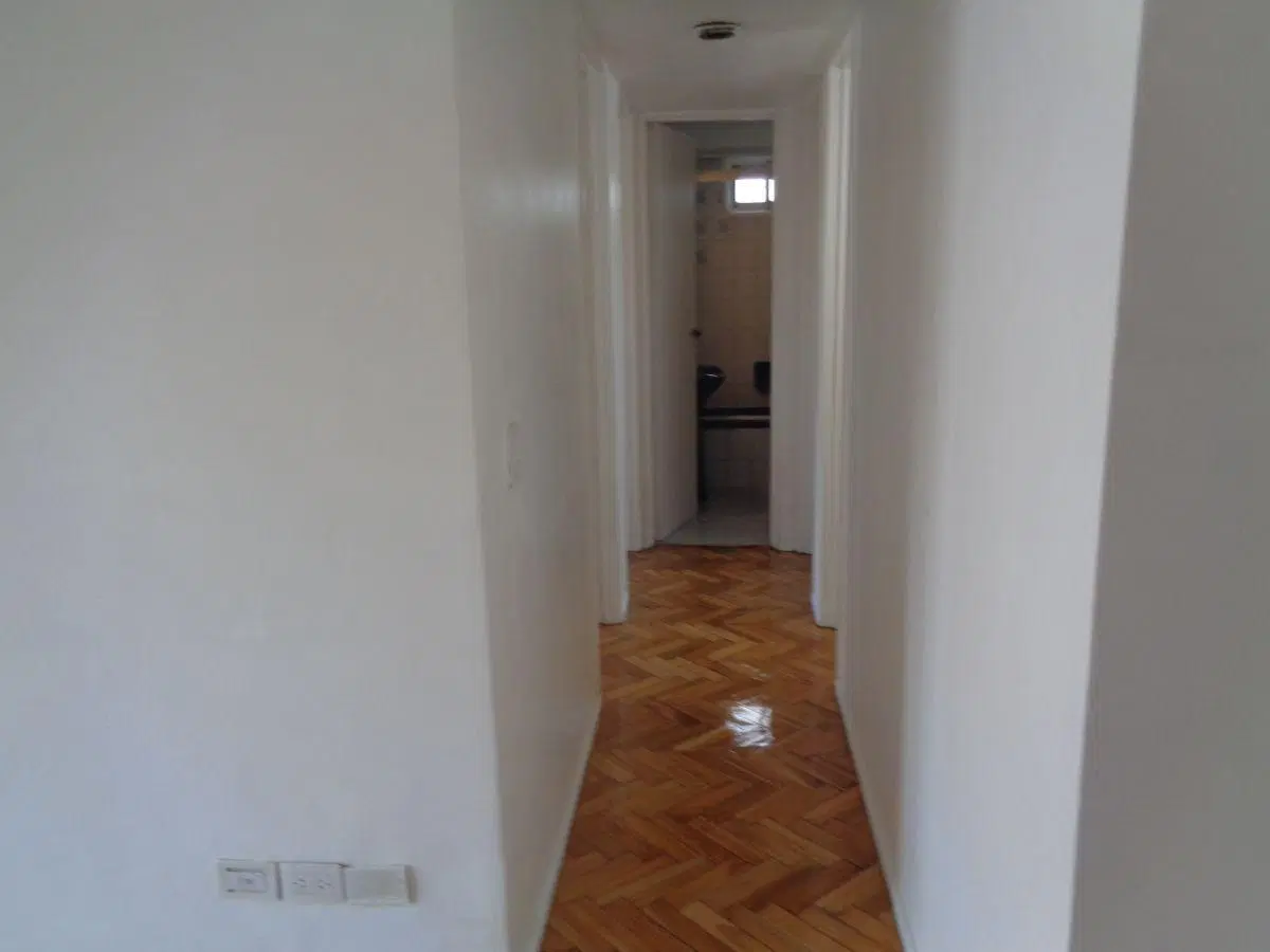 departamento de cuatro ambientes muy luminoso 4
