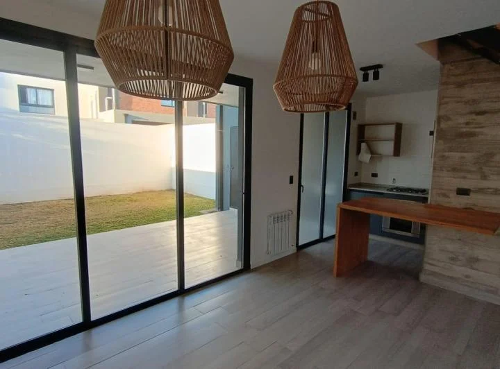 DUPLEX DE CATEGORÍA - GREENVILLE 2 4