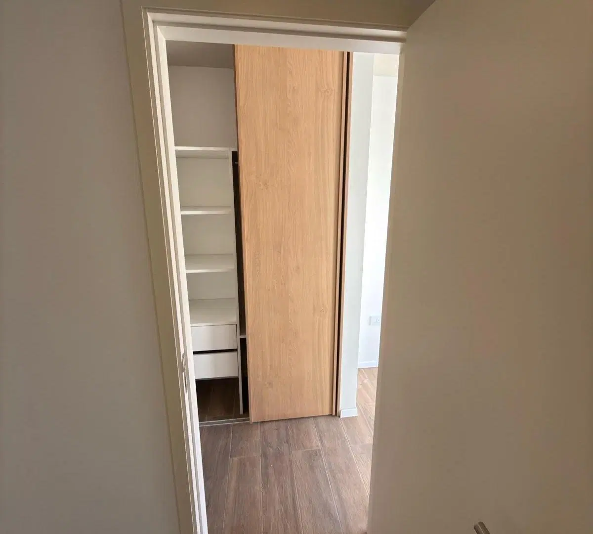 Alquilo departamento en nueva Cordoba - a metros de ciudad universitaria y plaza España 2