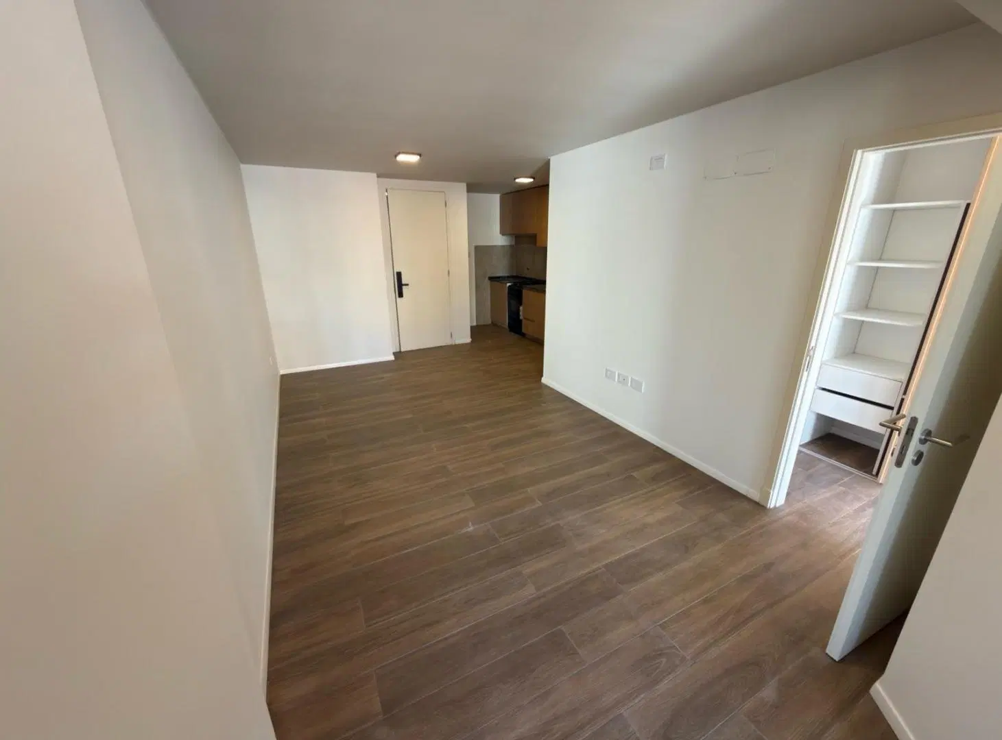 Alquilo departamento en nueva Cordoba - a metros de ciudad universitaria y plaza España 5