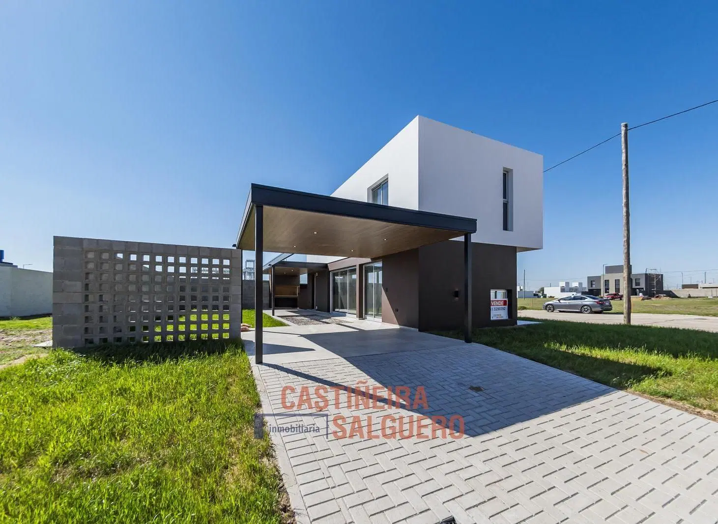 VENTA CASA ESQUINA A ESTRENAR - TRES DORMITORIOS - FONDO NORTE - RINCONES DE MANANTIALES 2
