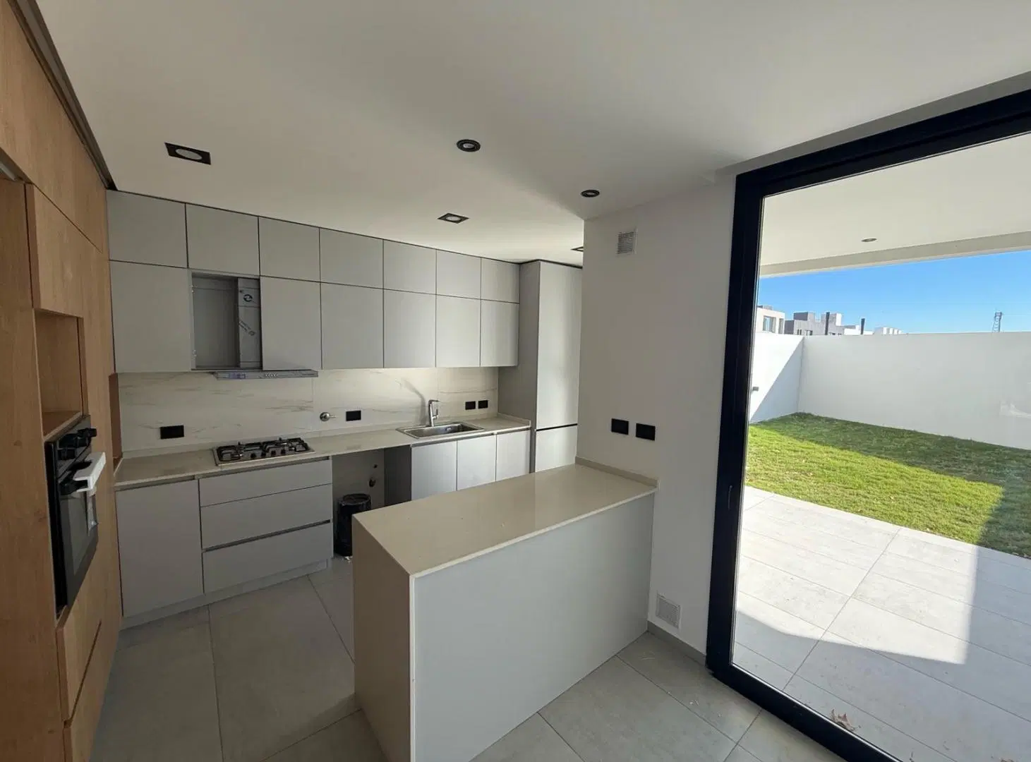 ALQUILO DUPLEX DE 3 DORMITORIOS A ESTRENAR EN BARRIO CERRADO CAMPO CHICO 4