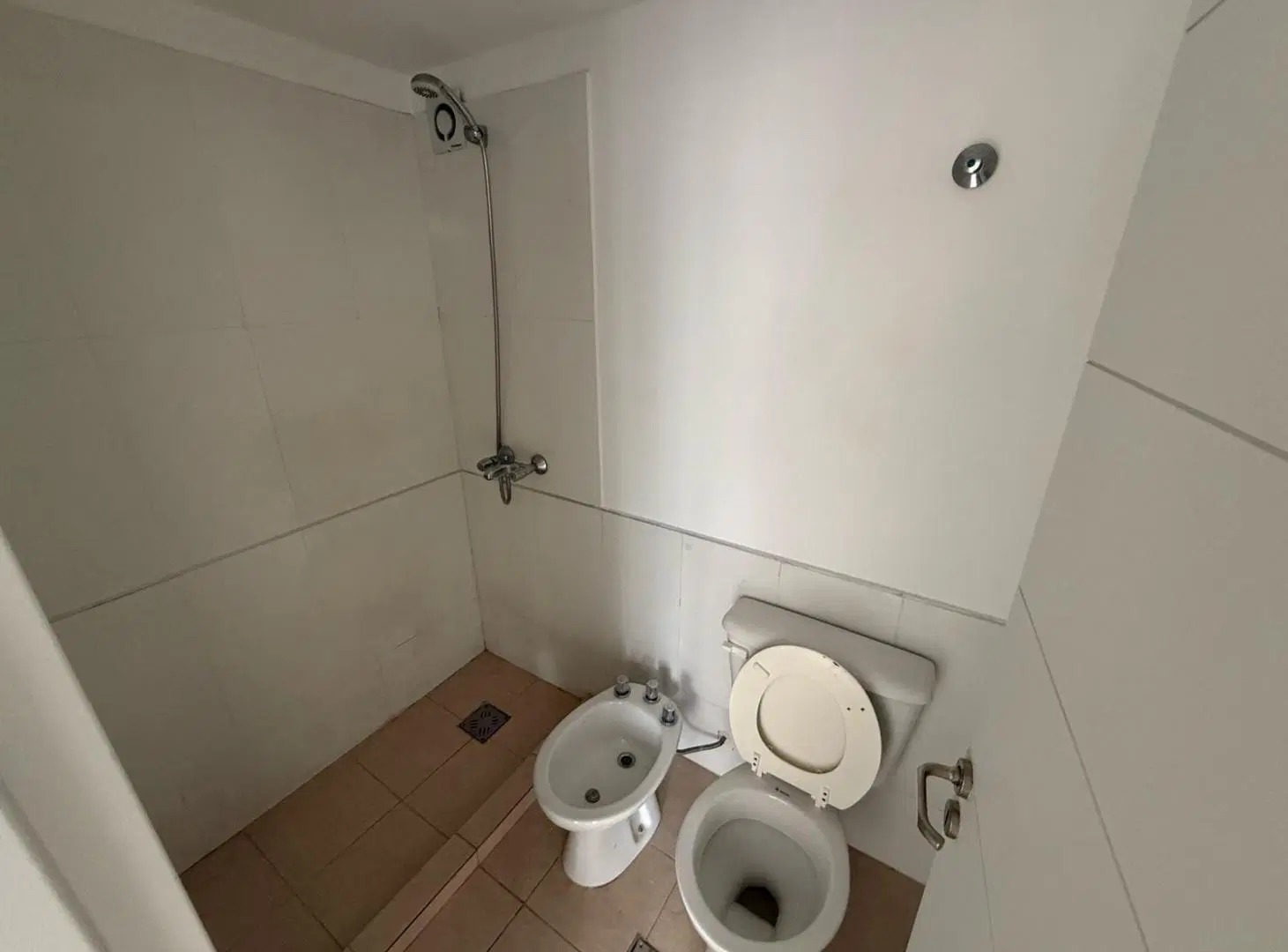 ALQUILO DEPARTAMENTO DE 1 DORMITORIO A METROS DE PLAZA ESPAÑA Y FRENTE AL PALACIO, NUEVA CORDOBA. 2