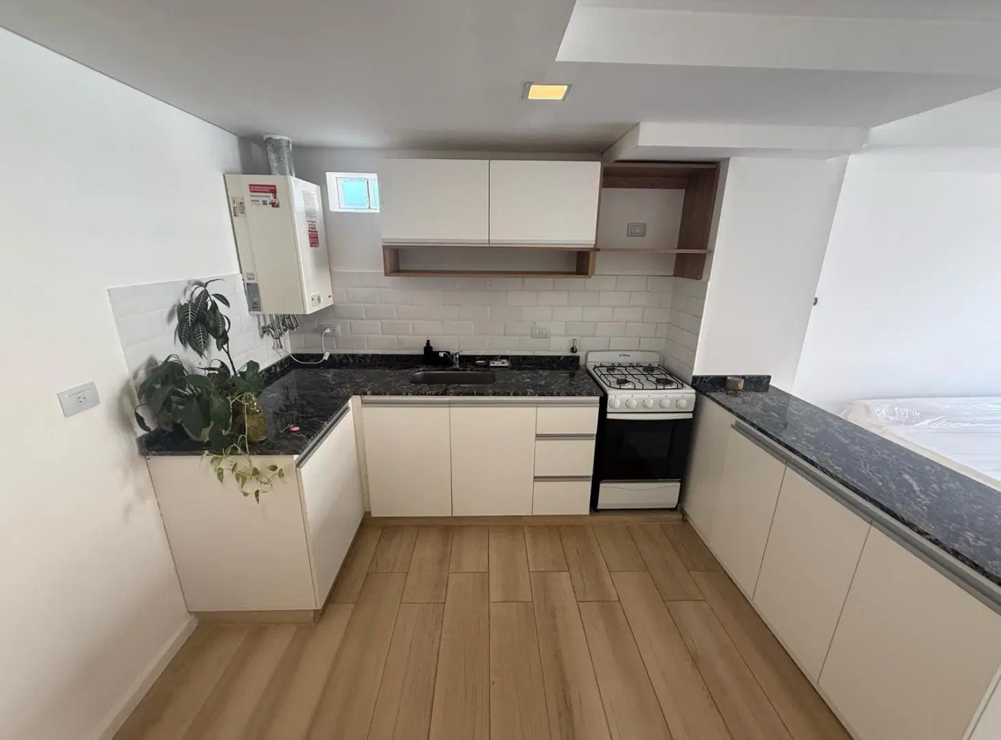 ALQUILO DEPARTAMENTO TIPO DUPLEX DE UN DORMITORIO A METROS DE PLAZA ESPAÑA 4