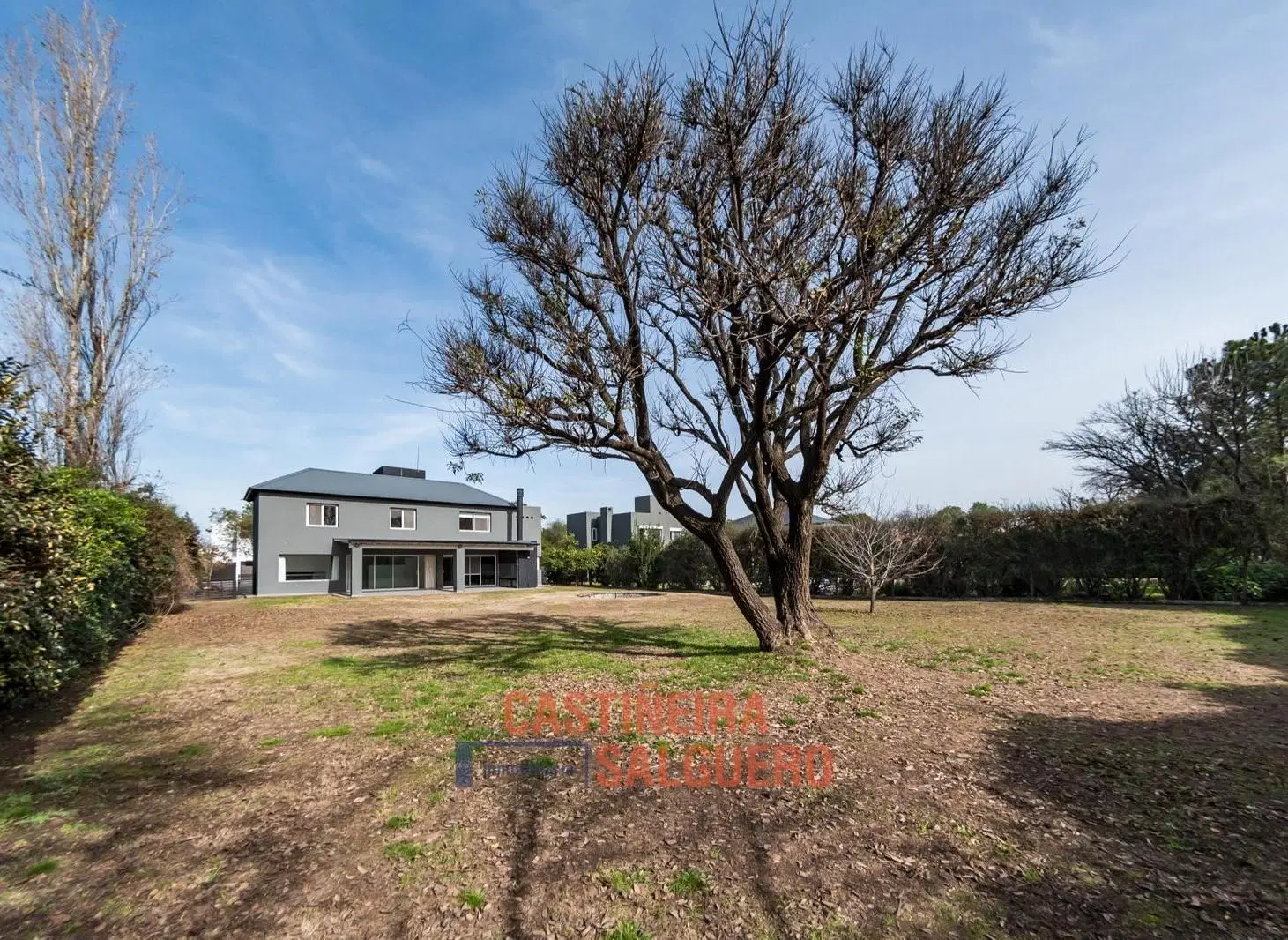 Venta Casa en La Santina 8