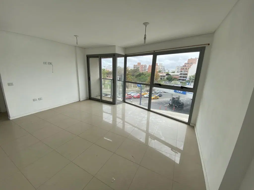ALQUILO DEPARTAMENTO DE 1 DORMITORIO Y 2 BAÑOS EN BARRIO GRAL PAZ EXCELENTE UBICACION 4