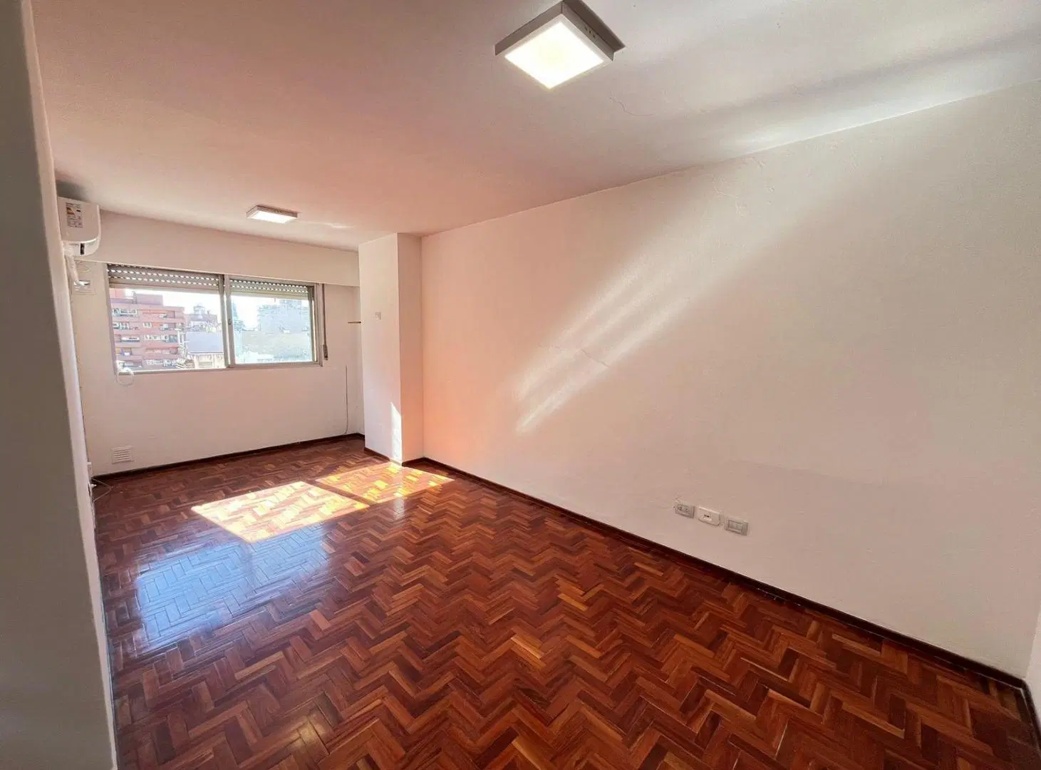 ALQUILO DEPARTAMENTO 1 DORMITORIO EN NUEVA CORDOBA EN BV. ILLIA Y CHACABUCO 5