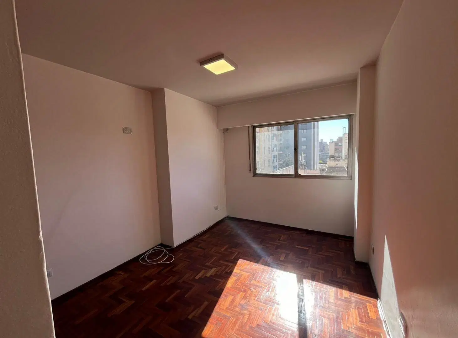 ALQUILO DEPARTAMENTO 1 DORMITORIO EN NUEVA CORDOBA EN BV. ILLIA Y CHACABUCO 3