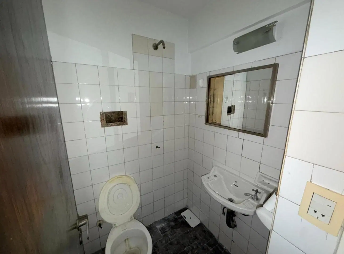 ALQUILO LOCAL COMERCIAL - PLENO CENTRO - ZONA DE ALTA DEMANDA 2