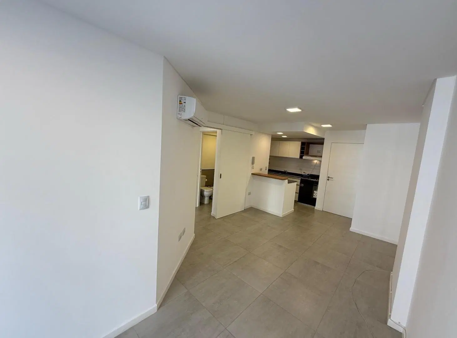 ALQUILO DEPARTAMENTO DE UN DORMITORIO CON BALCON EN NUEVA CORDOBA 8