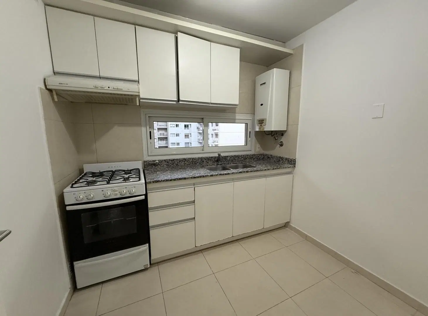 VENDO DEPTO 1 DORM - ESCRITURA - SEG 24 HS - PILETA - GIMNASIO - DESOCUPADO 2