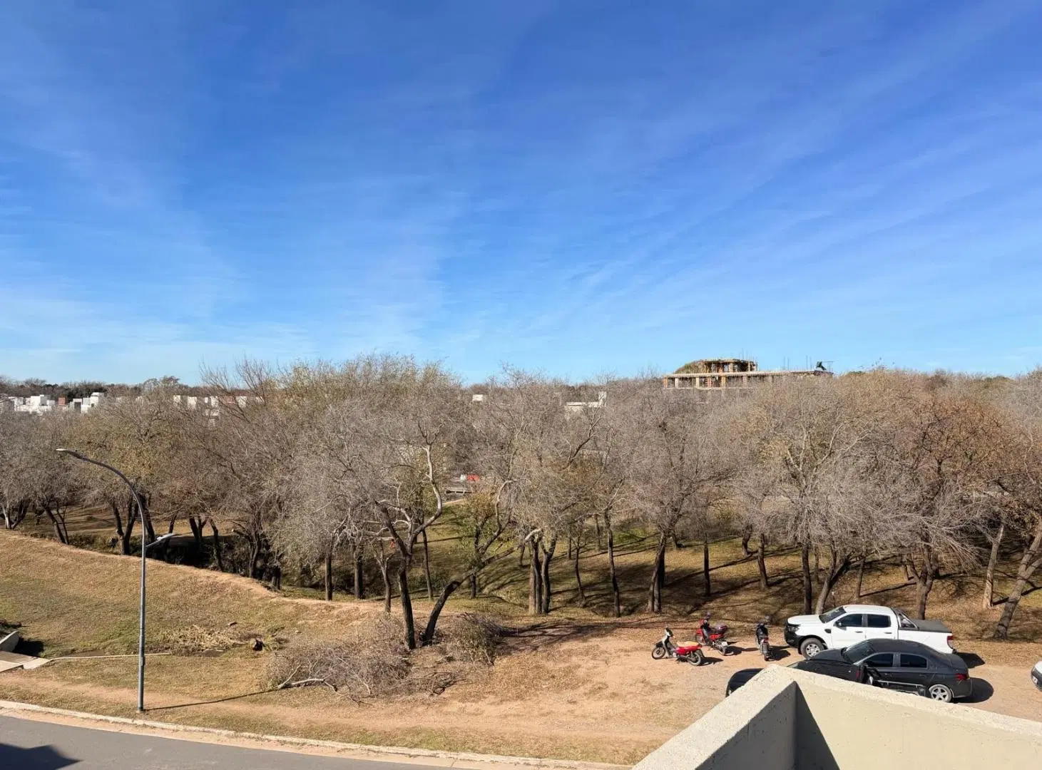 VENTA DEPARTAMENTO DOS DORMITORIOS EN COSTAS DE MANANTIALES CON VISTAS A LA CAÑADA 6