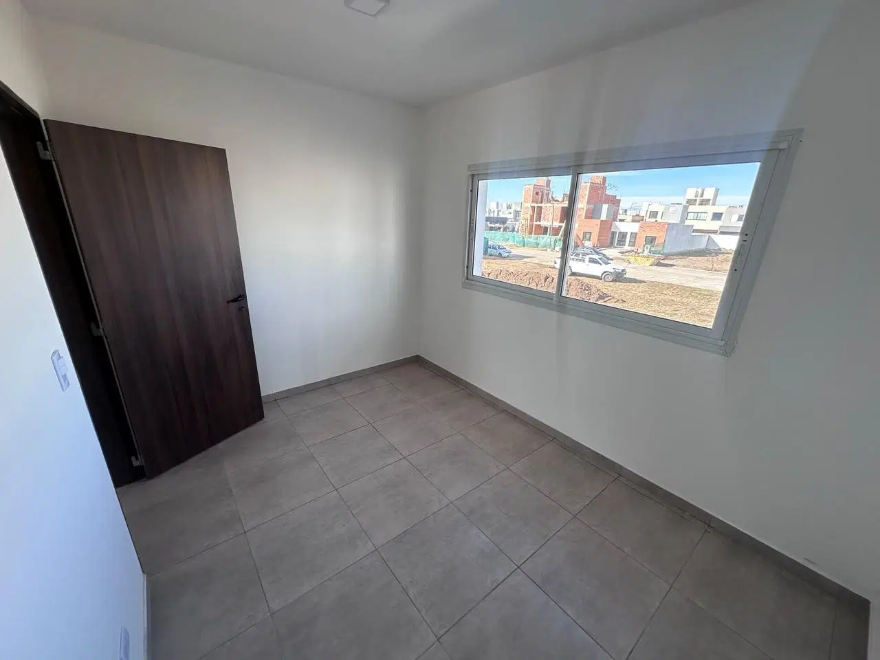 DUPLEX EN VENTA BRISAS DE MANANTIALES - 3 DORM A ESTRENAR 4