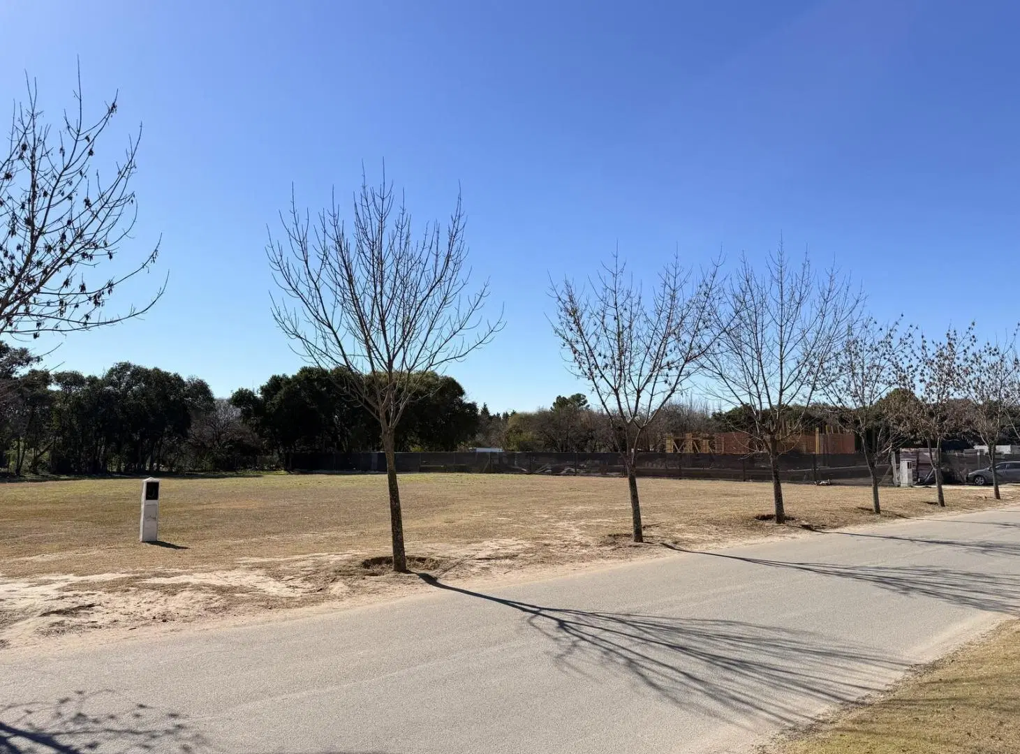 VENTA TERRENO DE 1300M2 EN LOS MIMBRES - CAMINO SAN ANTONIO 2