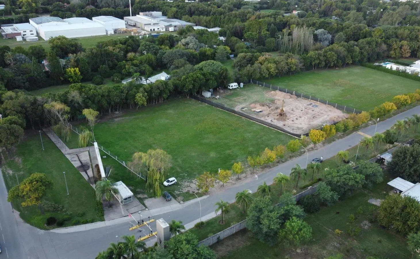 VENTA TERRENO DE 1300M2 EN LOS MIMBRES - CAMINO SAN ANTONIO 3