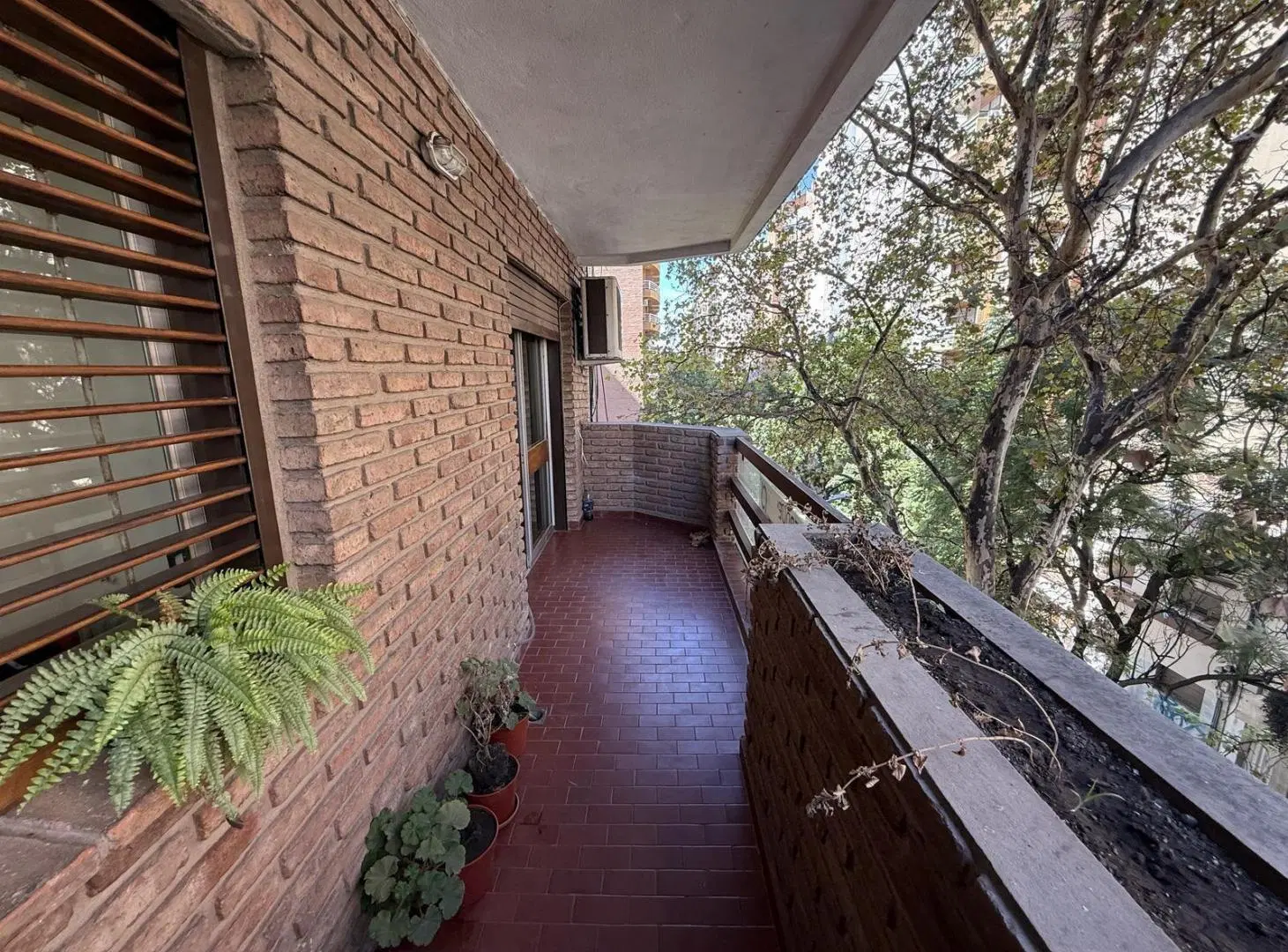 VENTA DEPTO 3 DORM - CON COCHERA - FRENTE - ESCRITURA - MEJOR UBICACIÓN NVA CBA 5