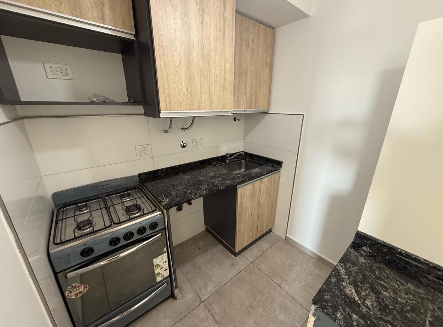 Foto de ALQUILO DEPARTAMENTO DE 1 DORMITORIO CON BALCON A METROS DE PLAZA, imagen 3