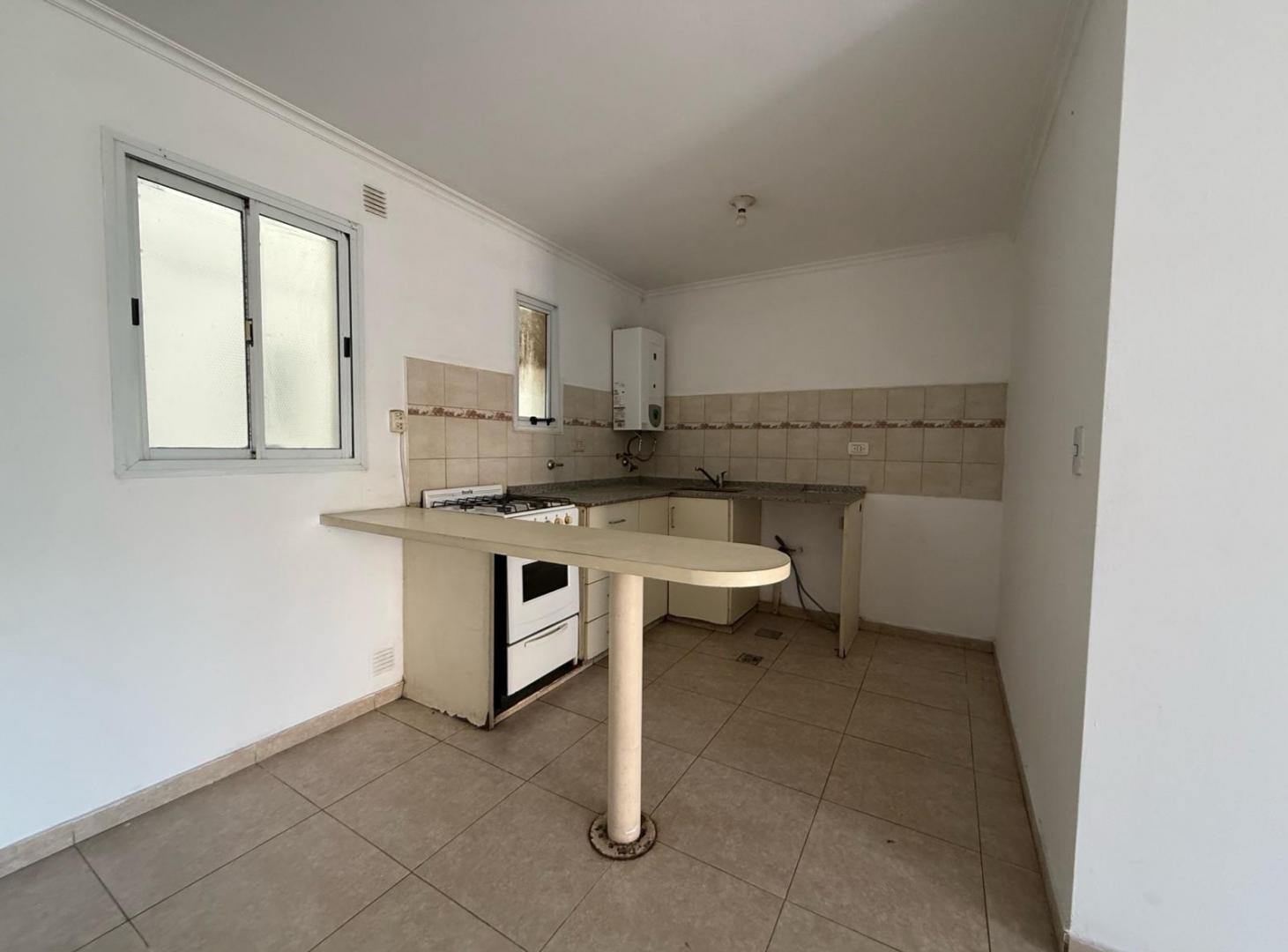 Foto de ALQUILO DEPARTAMENTO DE 1 DORMITORIO CON BALCON CON EXCELENTE UBICACION, imagen 3