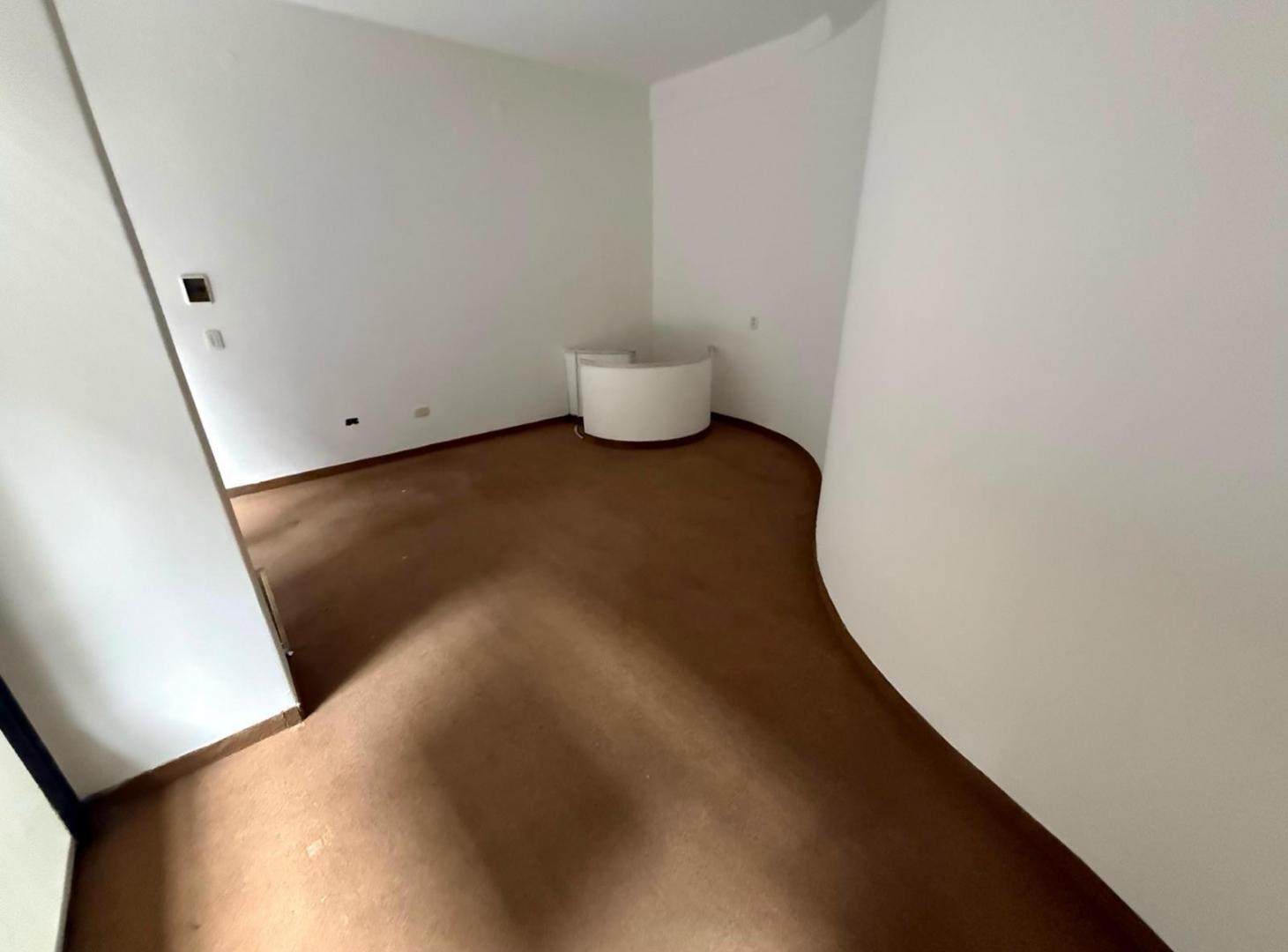 Foto de LOCAL COMERCIAL EN ALQUILER - PLENO NUEVA CORDOBA - A METROS DE PLAZA ESPAÑA, imagen 1