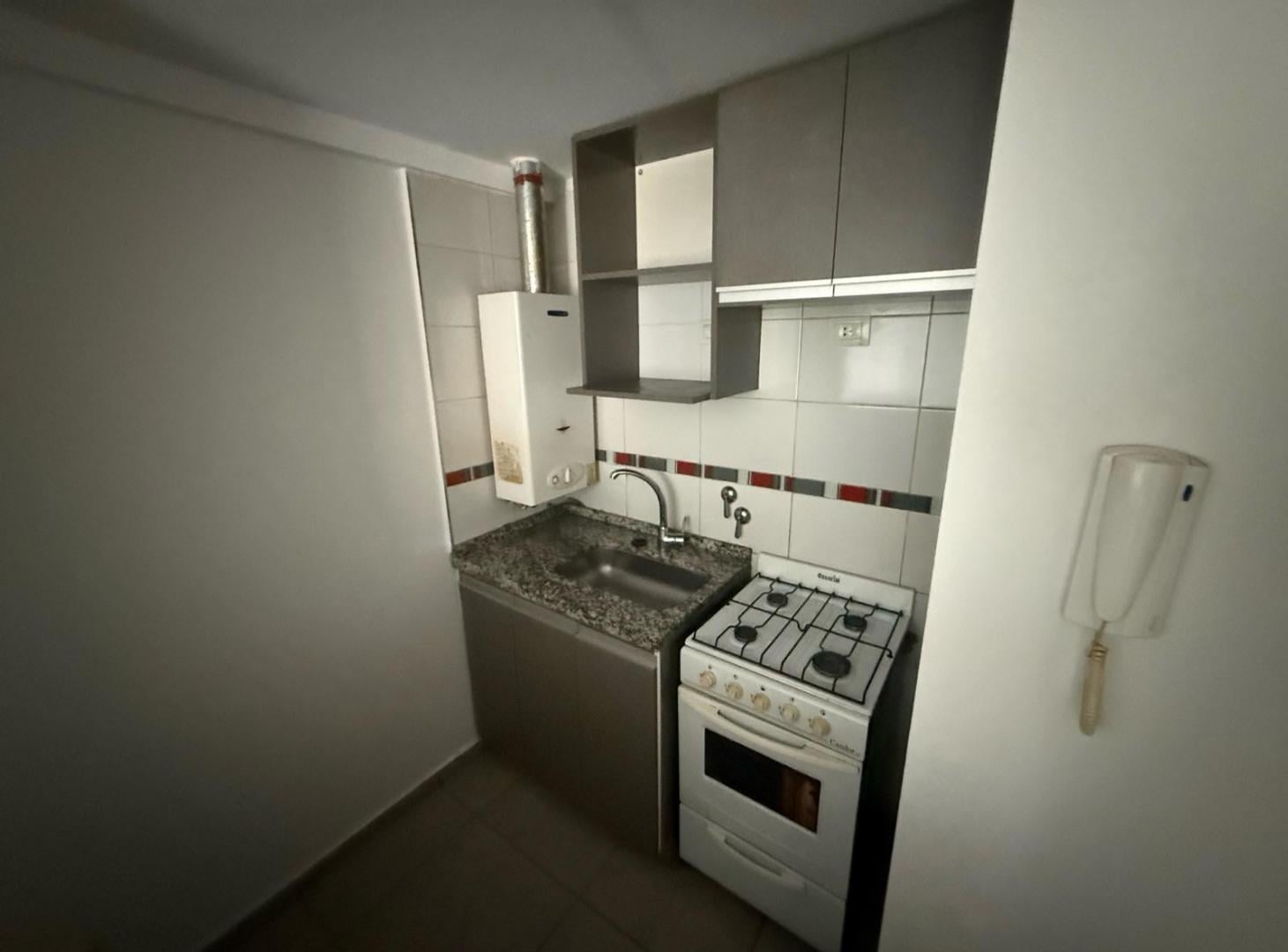 Foto de ALQUILO DEPARTAMENTO DE 1 DORMITORIO EN BARRIO GENERAL PAZ EDICIO, imagen 3