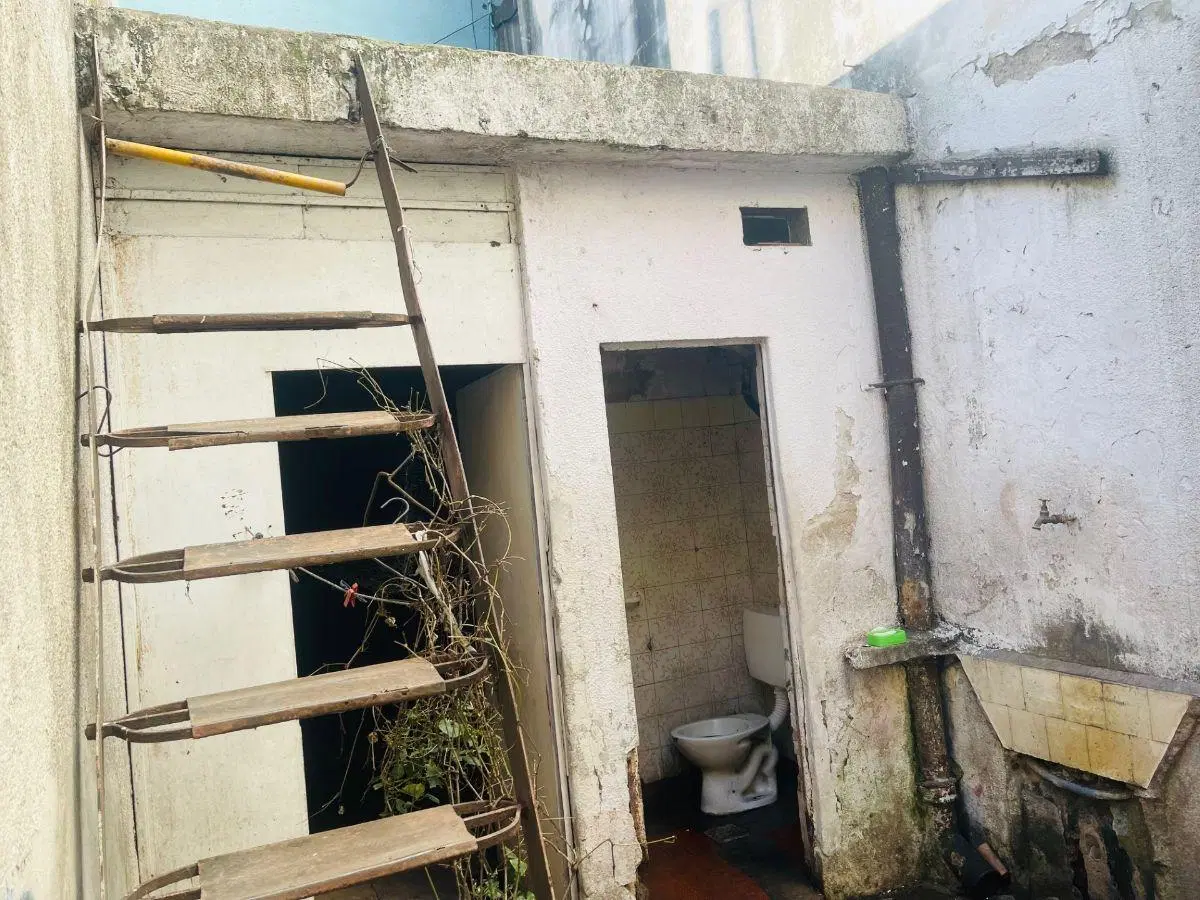 Venta Lote en Esquina Sobre Avenida Independencia 8