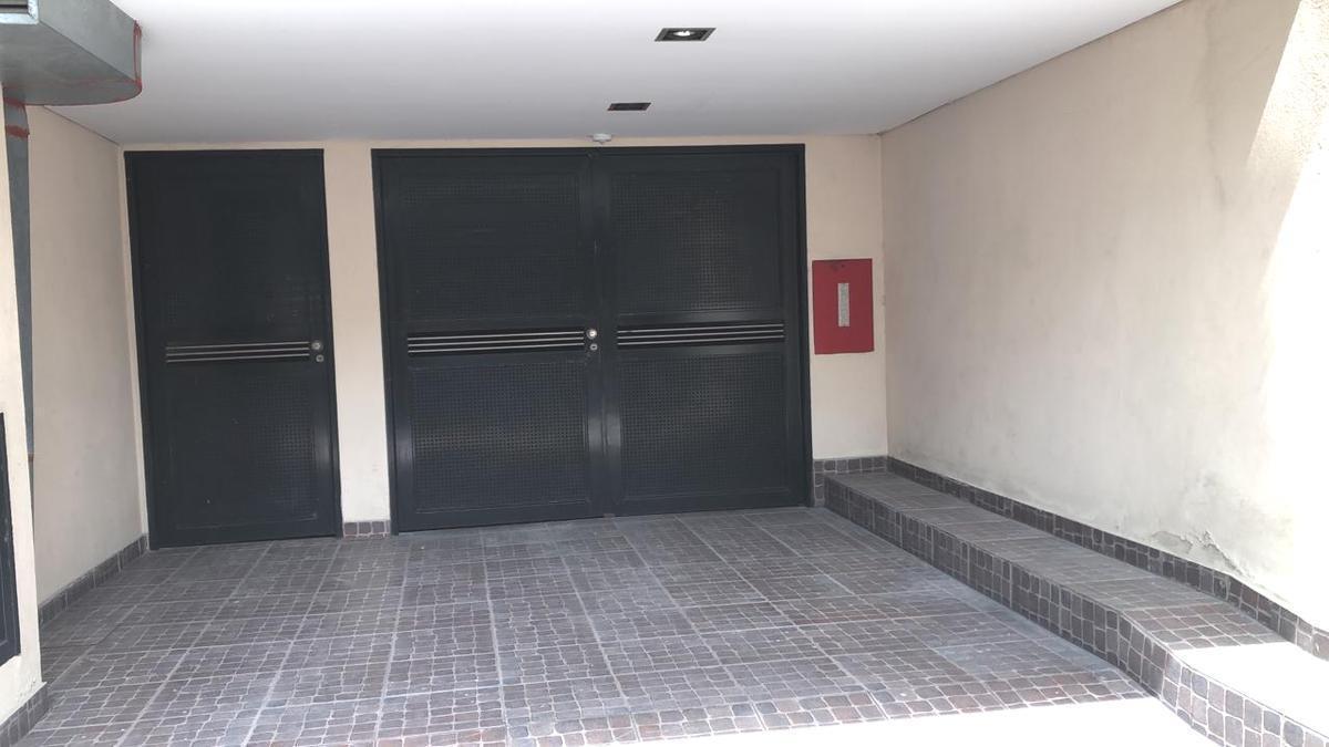 VENTA DE COCHERAS CUBIERTAS FIJAS- VILLA PUEYRREDON