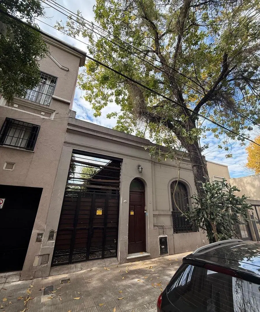 Casa Antigua sobre Lote de 8.60 x 25.75 en Colegiales Zonif. U20 3