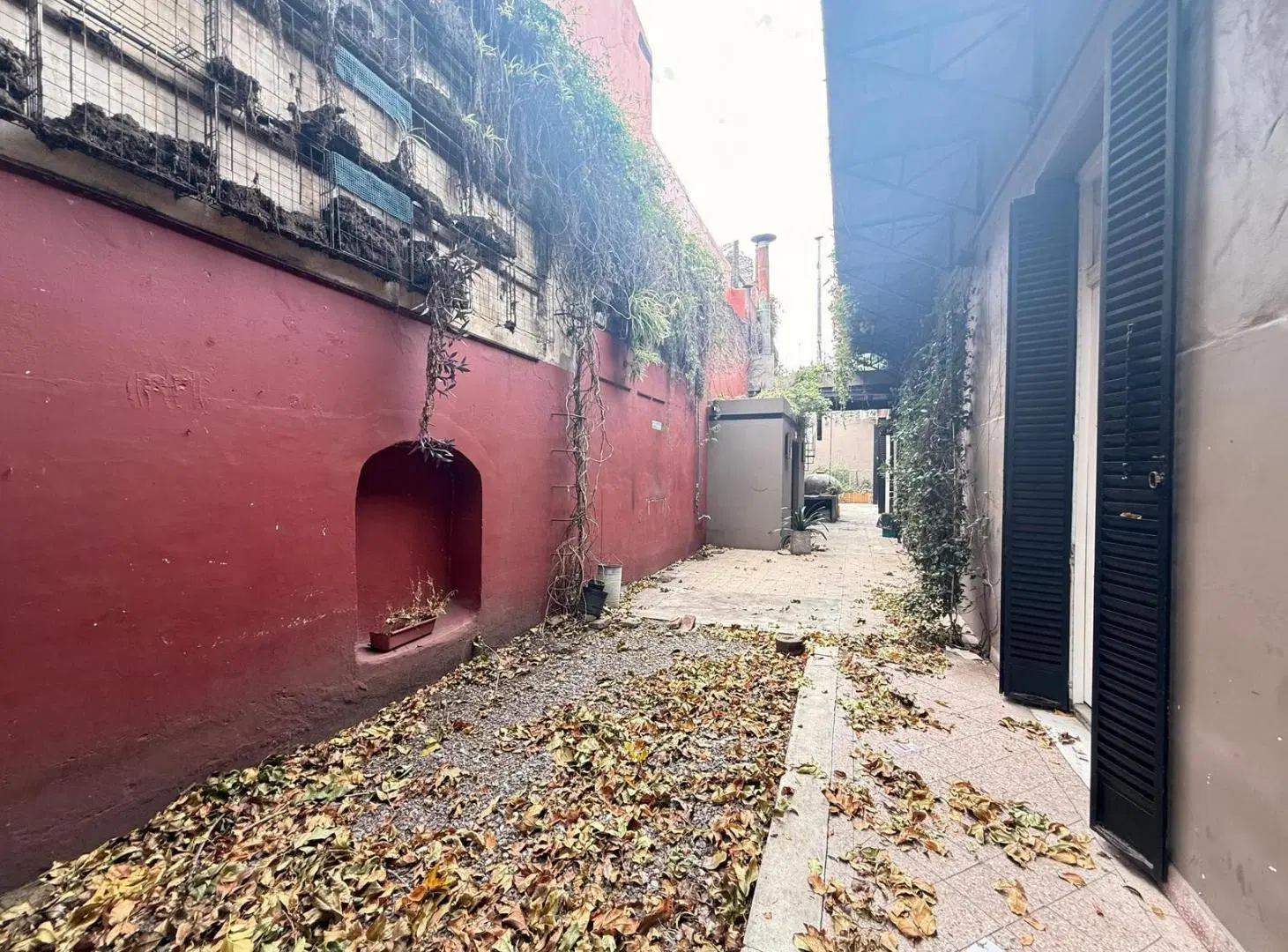 Casa Antigua sobre Lote de 8.60 x 25.75 en Colegiales Zonif. U20 2