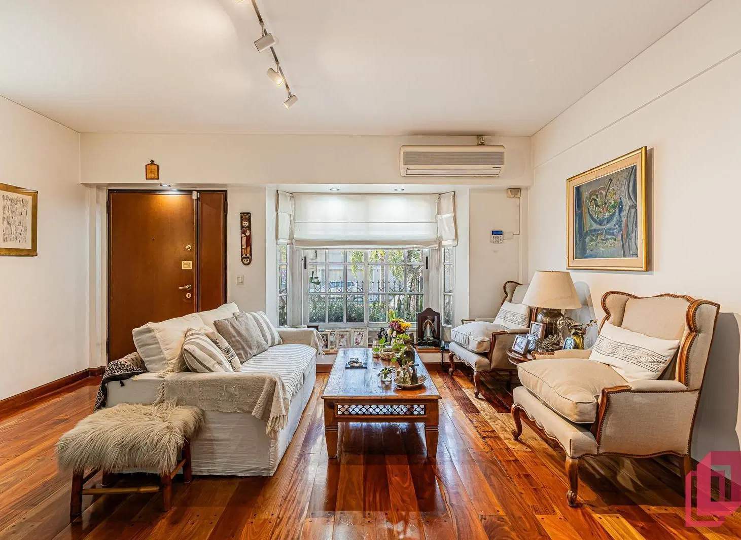 Triplex 5 Amb. a Mts de Plaza Arenales | Cochera Doble y Patio c/ Parrilla 5