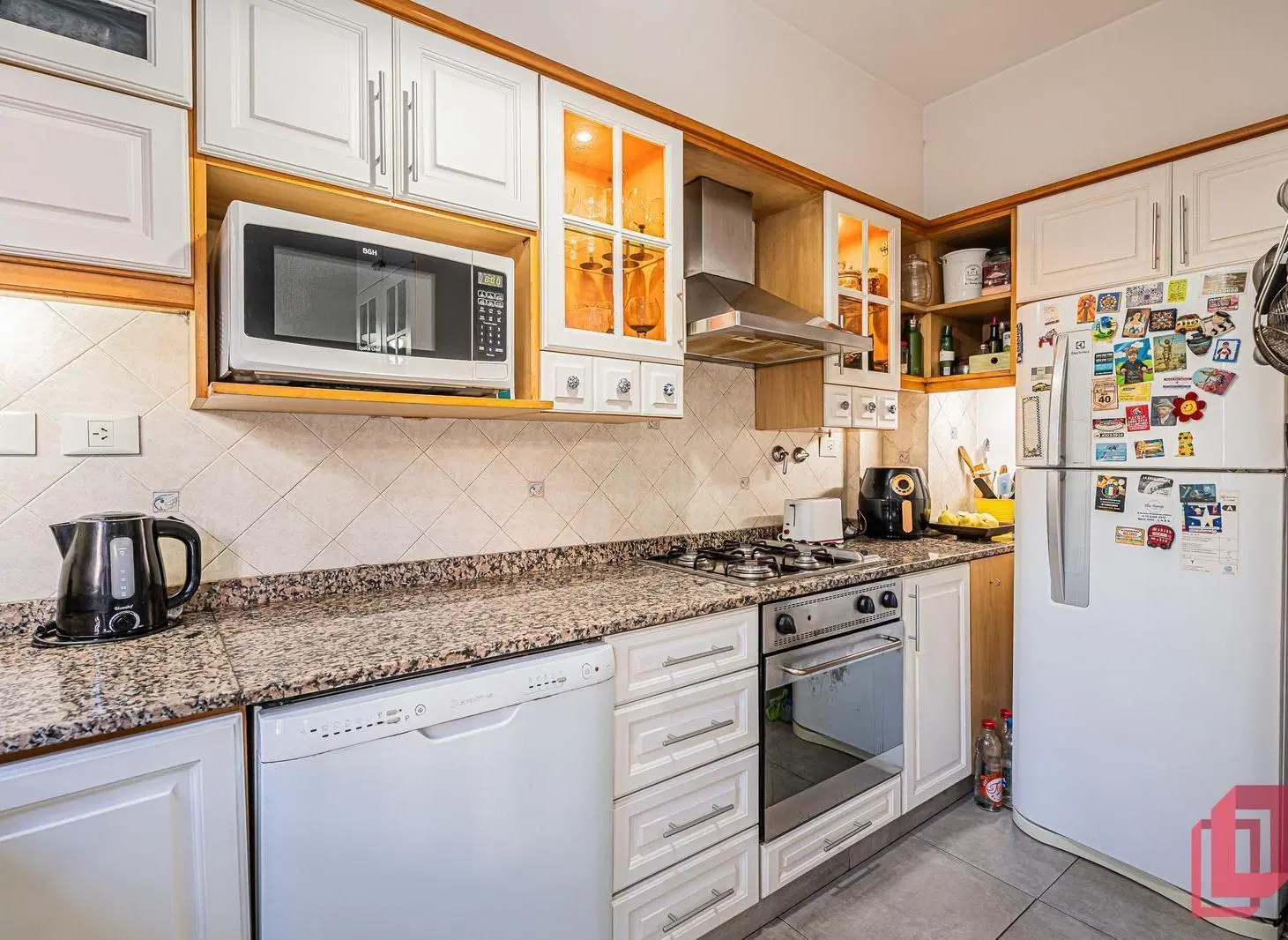 Triplex 5 Amb. a Mts de Plaza Arenales | Cochera Doble y Patio c/ Parrilla 4