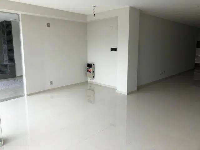 Local de 100m2 con dos baños- Villa Devoto 3