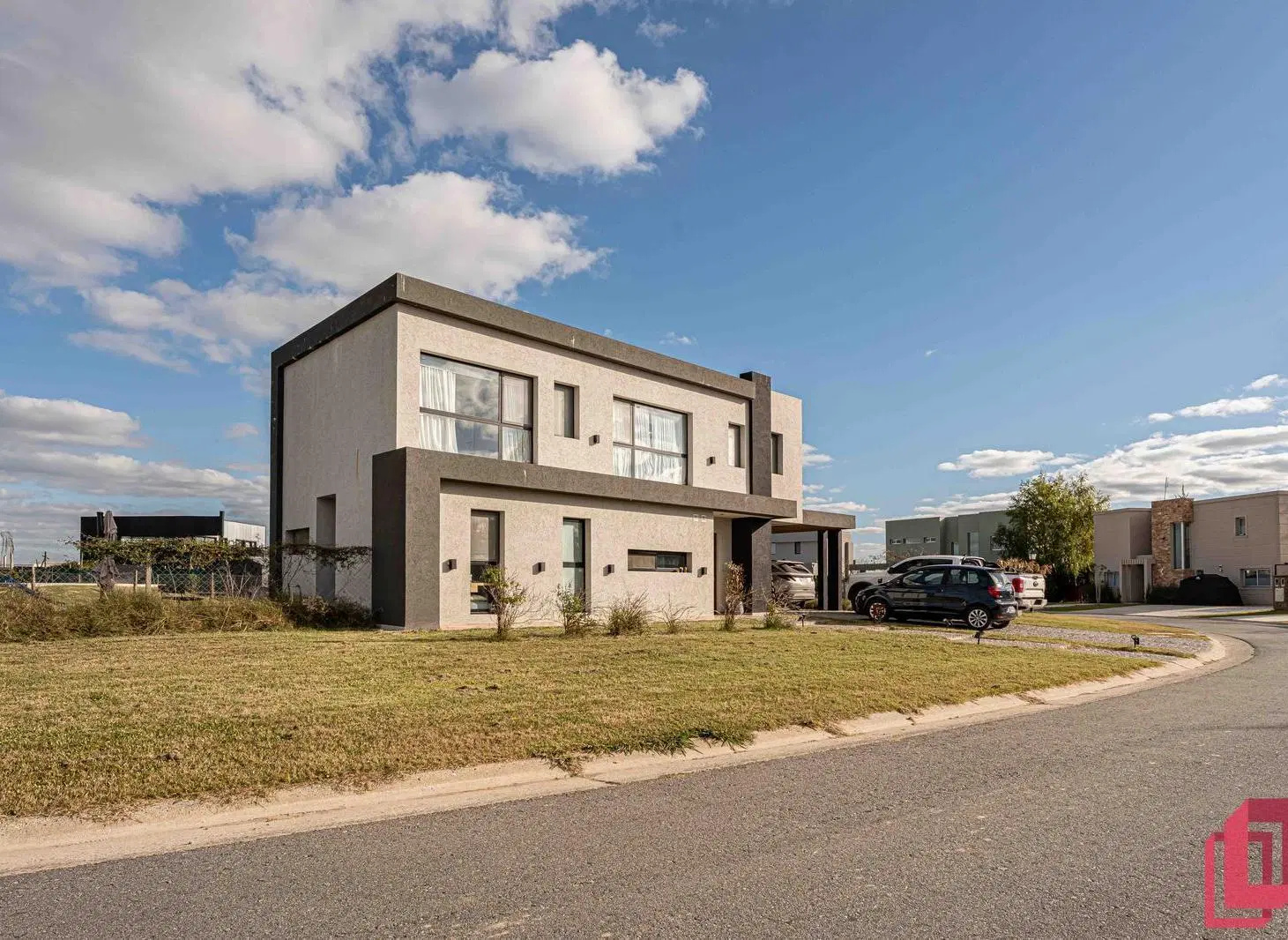 Casa en Venta - B° Loreto, San Sebastián - Lote Escriturado y Piscina 4