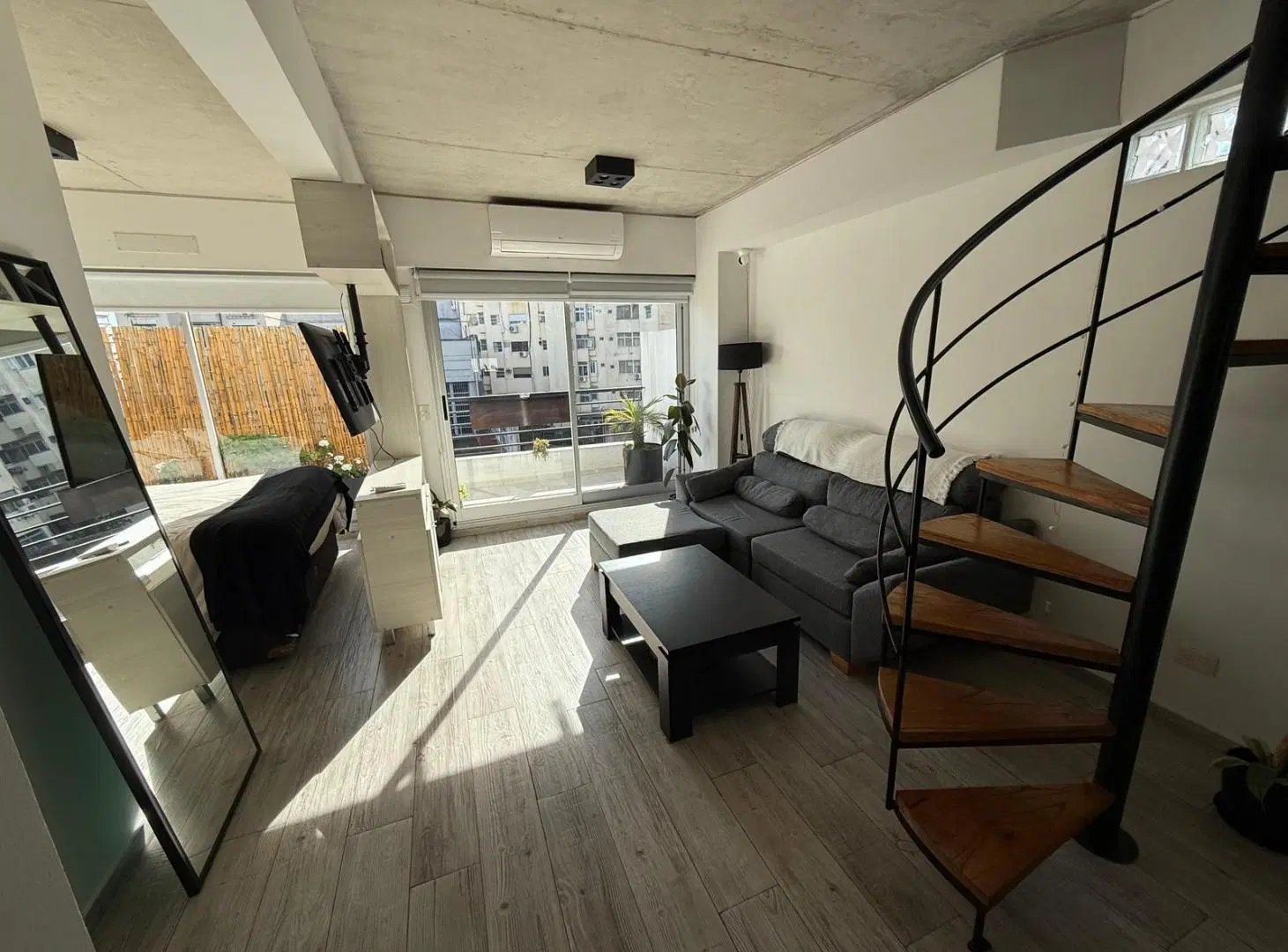 Exclusivo Loft Dúplex con Terraza, Parrilla y Cochera en el Corazón de Caballito 2