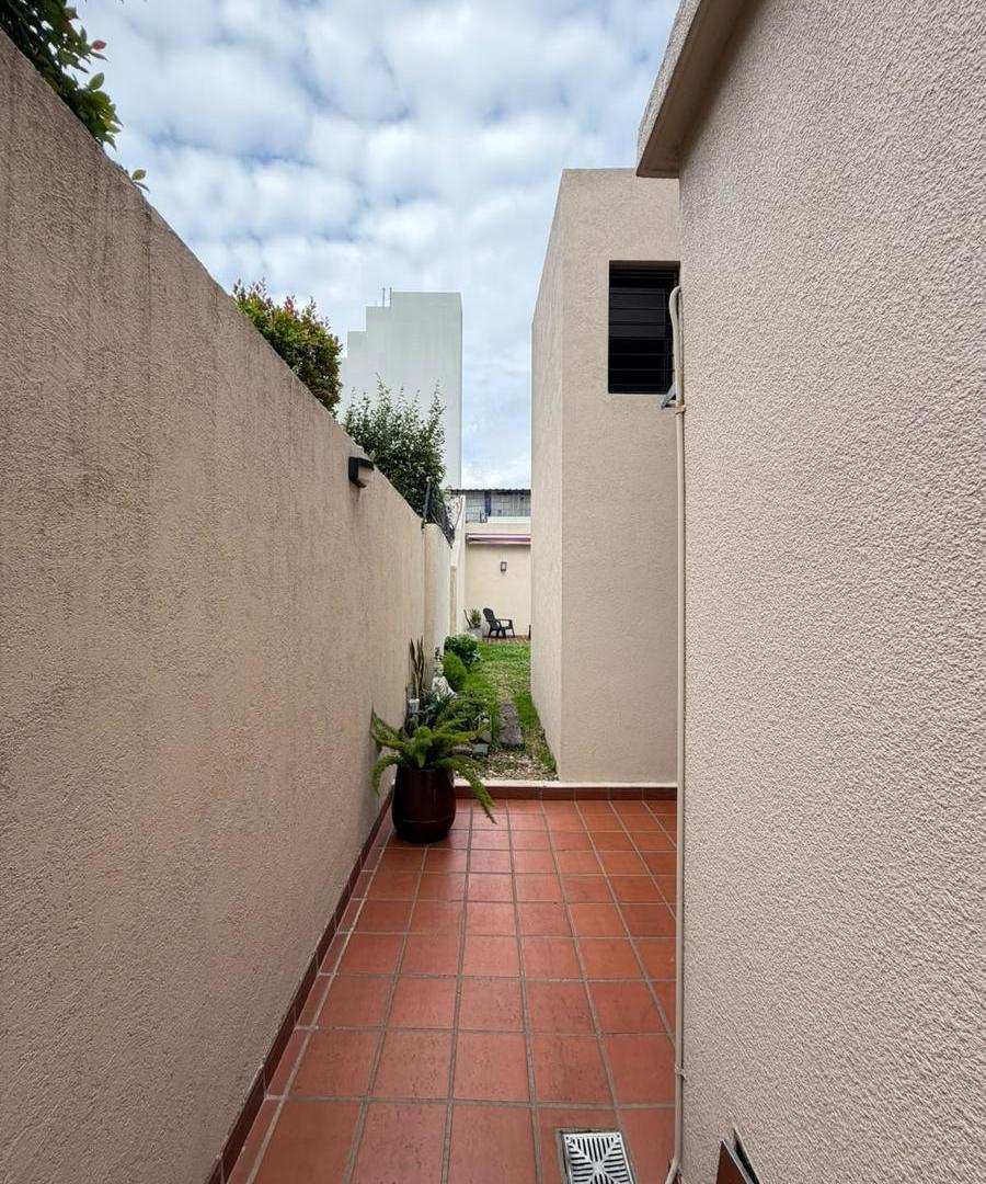 Foto de Venta PH 4 ambientes con jardín, parrilla y terraza propia – Villa, imagen 2
