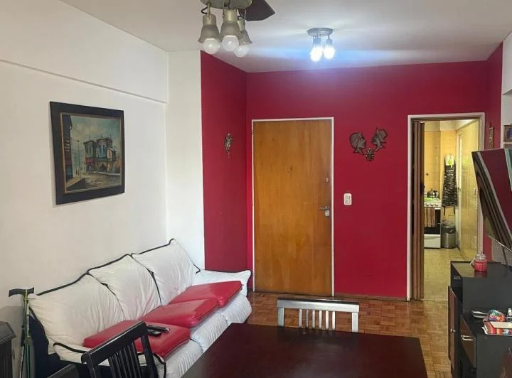 3 AMBIENTES CONTRAFRENTE CON BALCON 4