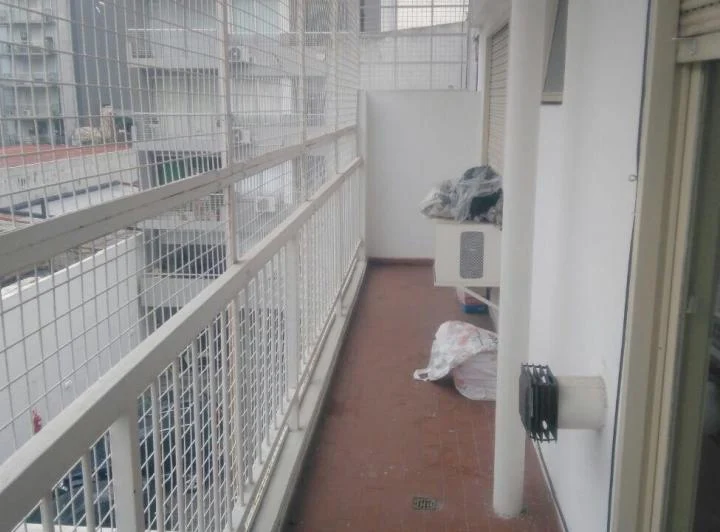 3 AMBIENTES C/FTE CON BALCON Y COCHERA 5